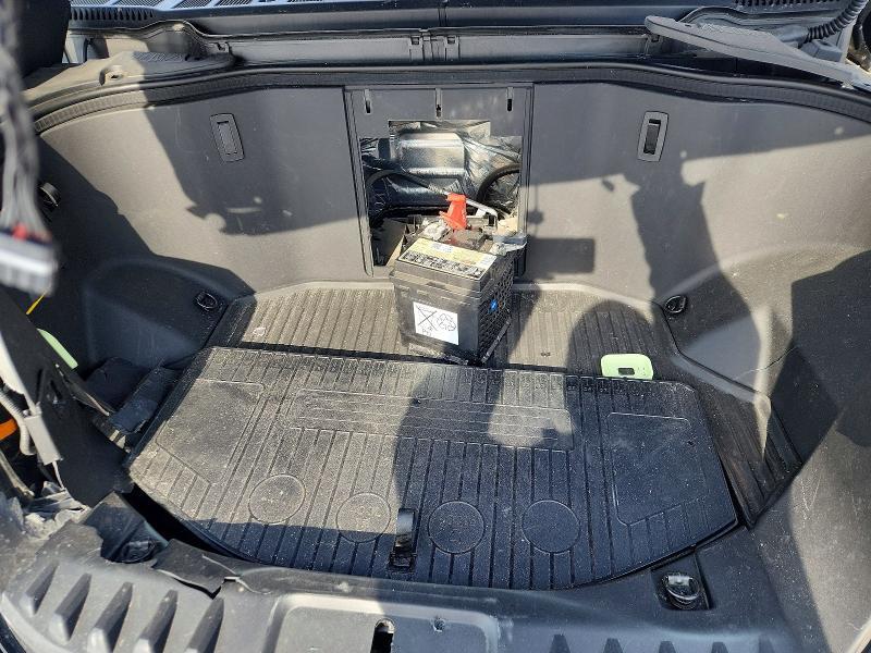 2023 Ford F150 Lightning pro