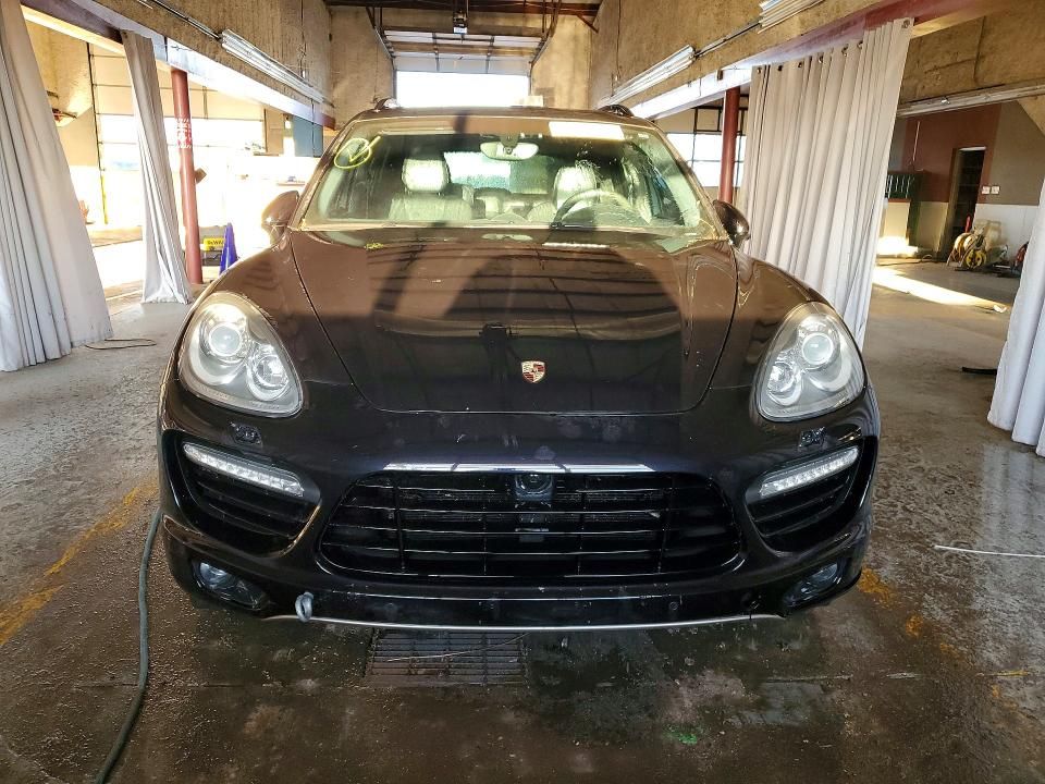 2014 Porsche Cayenne Turbo