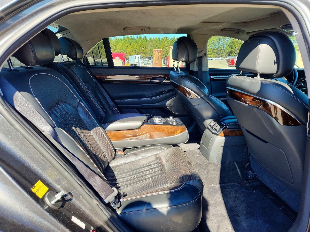 2019 Genesis G90 Premium