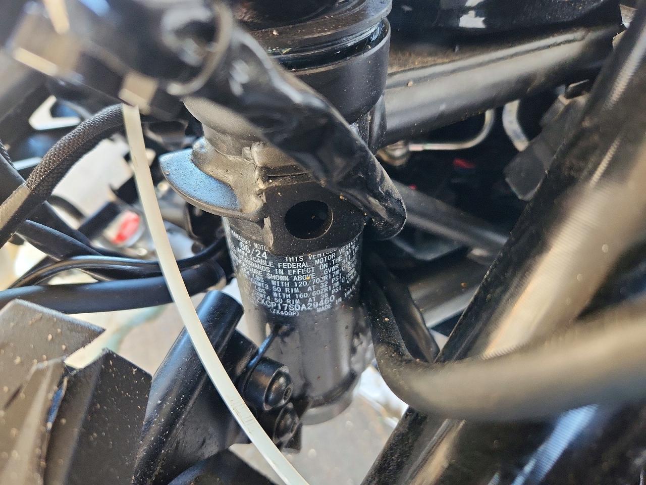 2025 Kawasaki ZX400 P