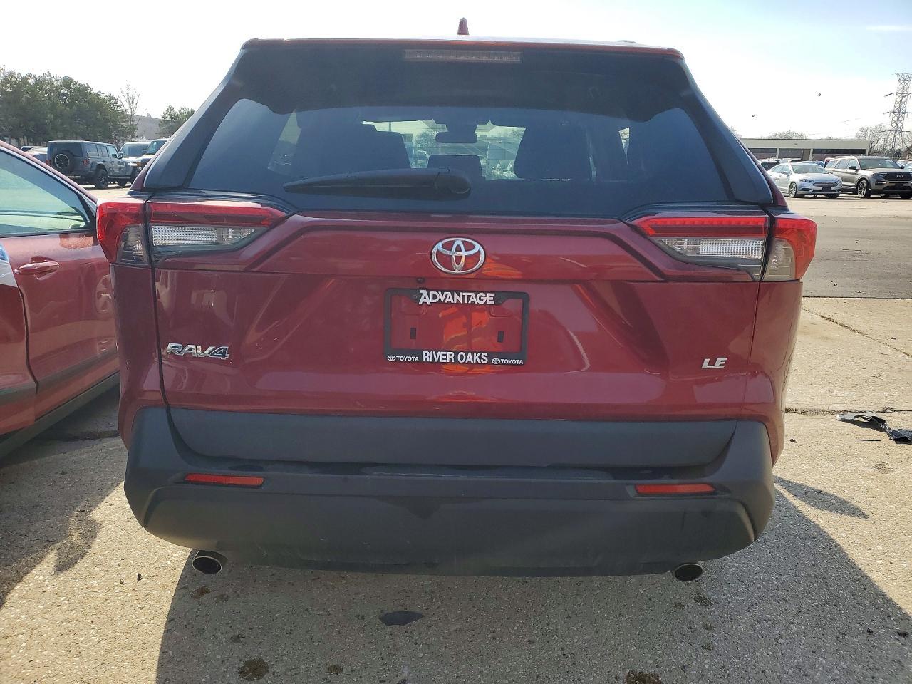 2021 Toyota Rav4 le