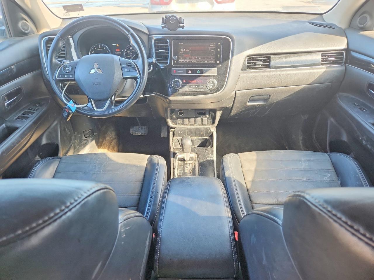 2019 Mitsubishi Outlander se