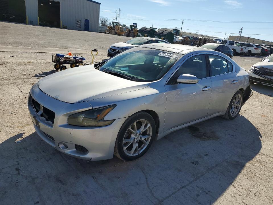 2012 Nissan Maxima s