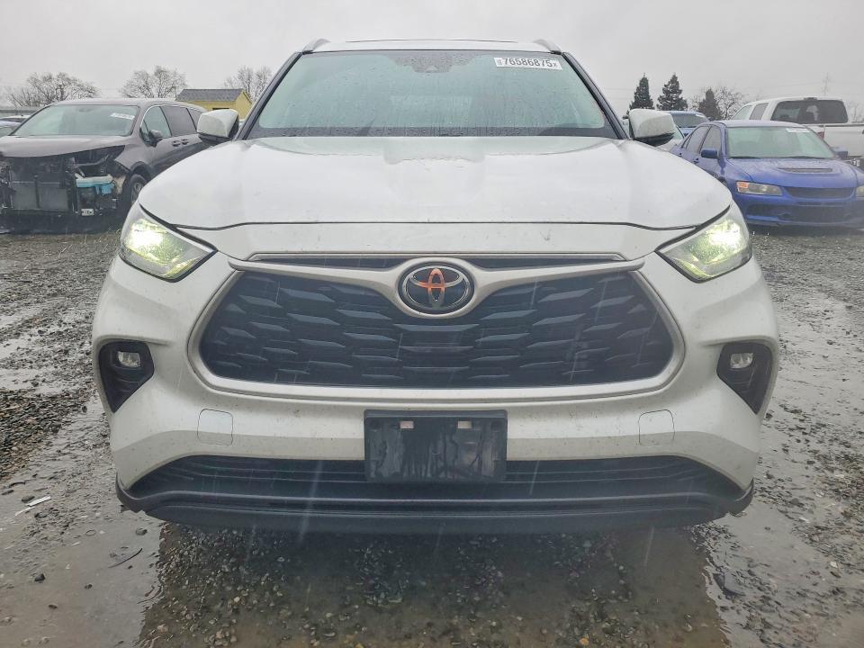 2023 Toyota Highlander l