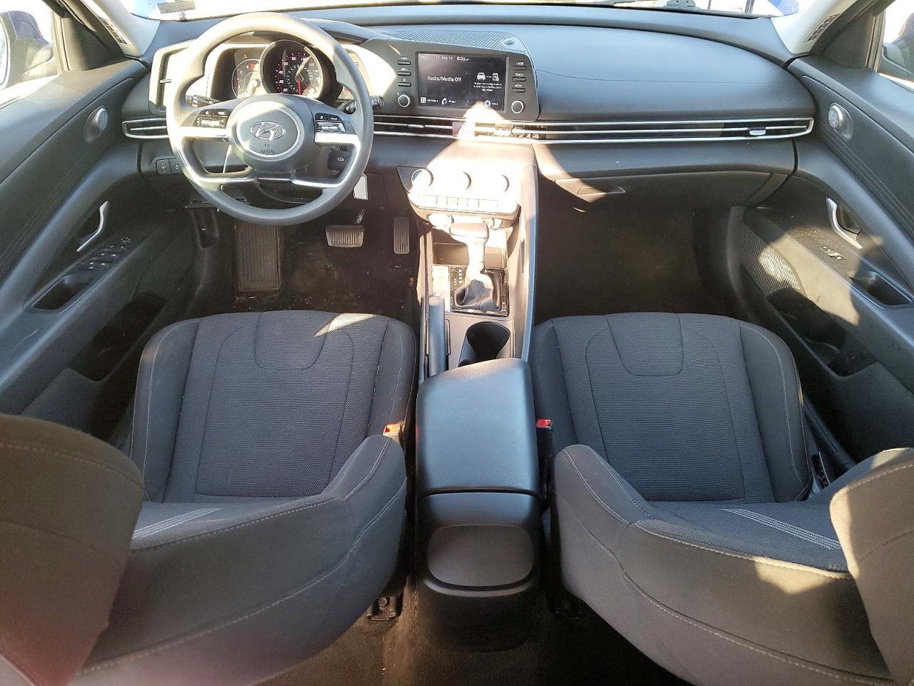 2021 Hyundai Elantra se