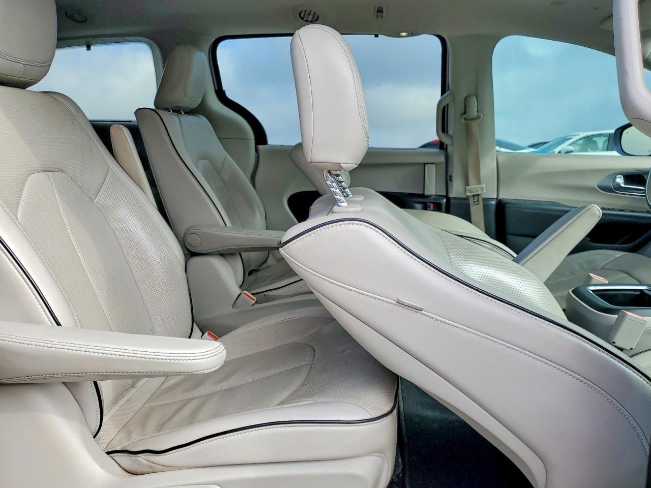 2018 Chrysler Pacifica Hybrid Limited