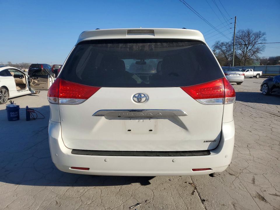 2014 Toyota Sienna xle
