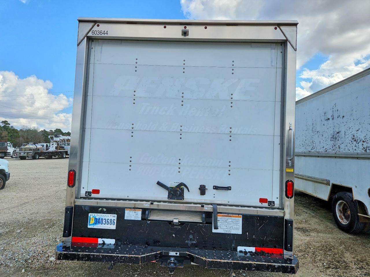 2023 Ford Econoline-BOX Truck