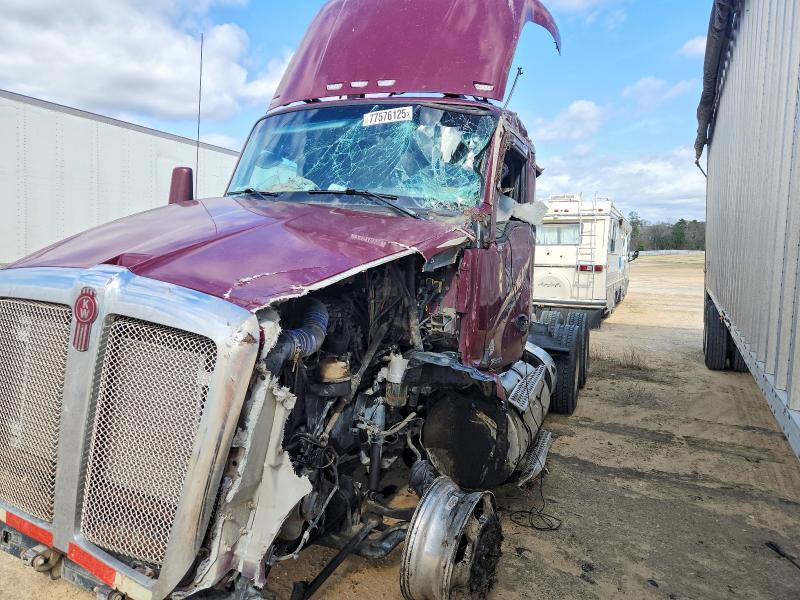 2016 Kenworth T680 Semi Truck