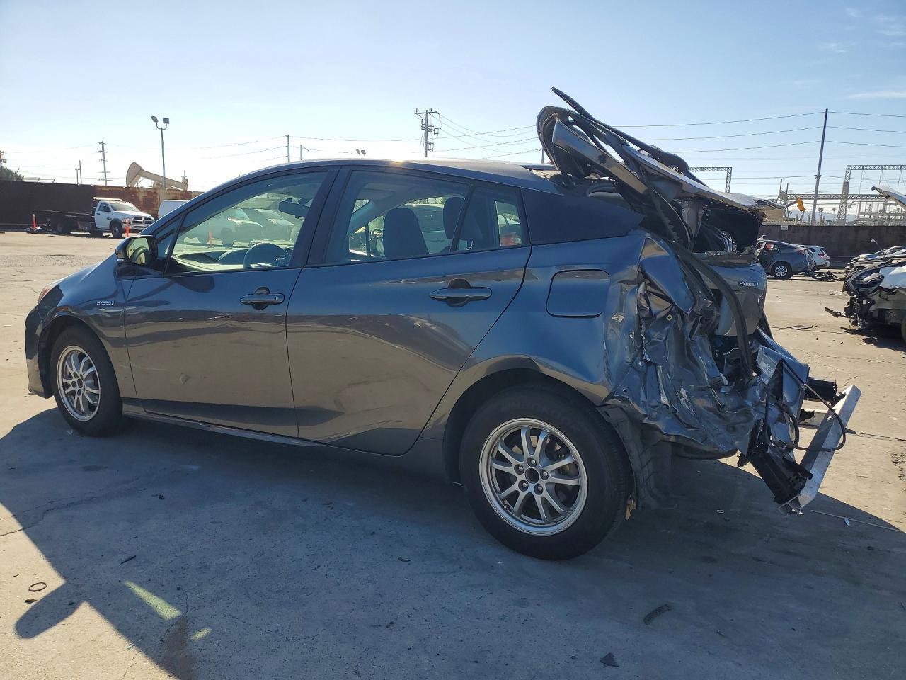 2016 Toyota Prius Three