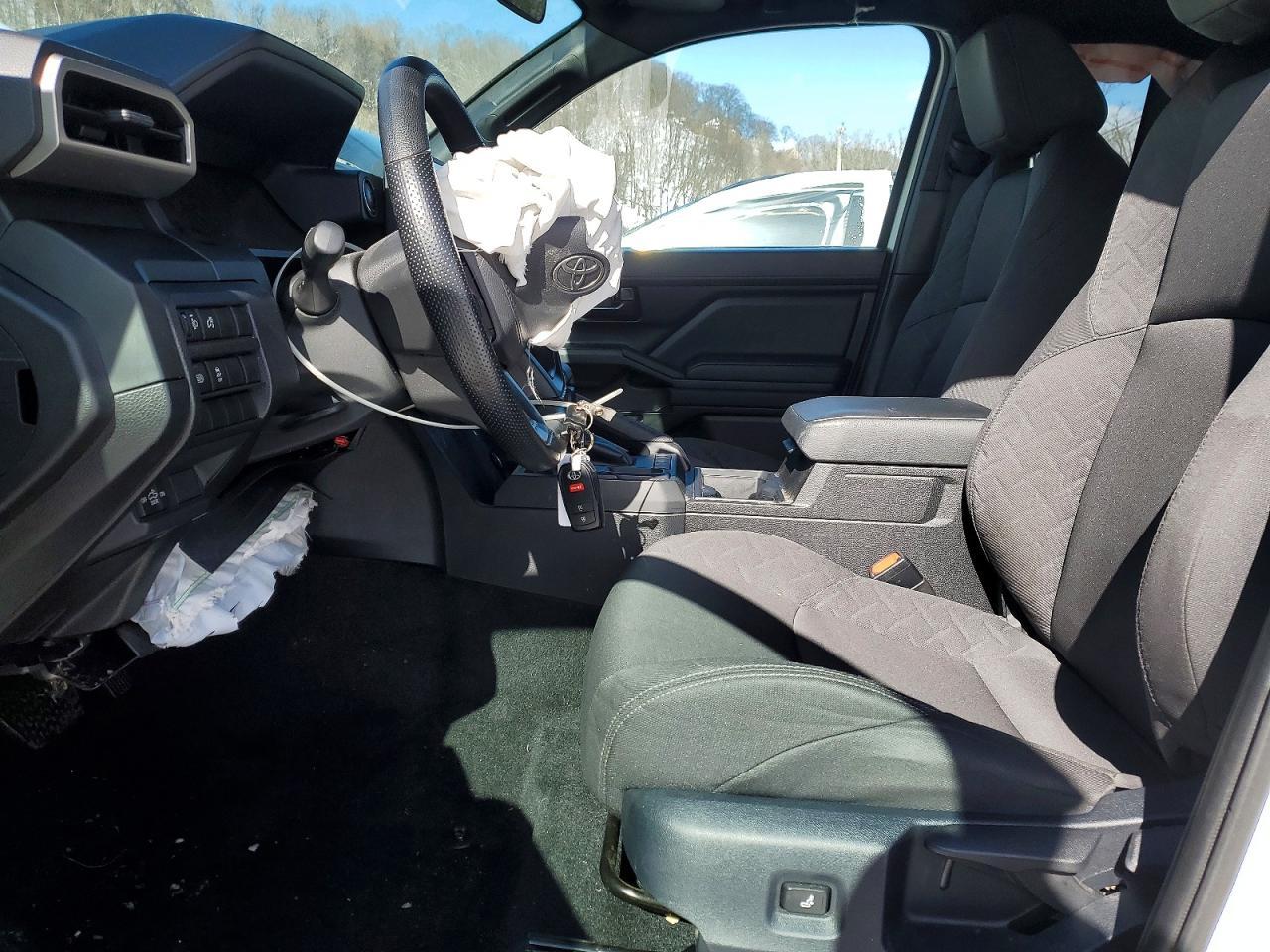 2025 Toyota Tacoma sr