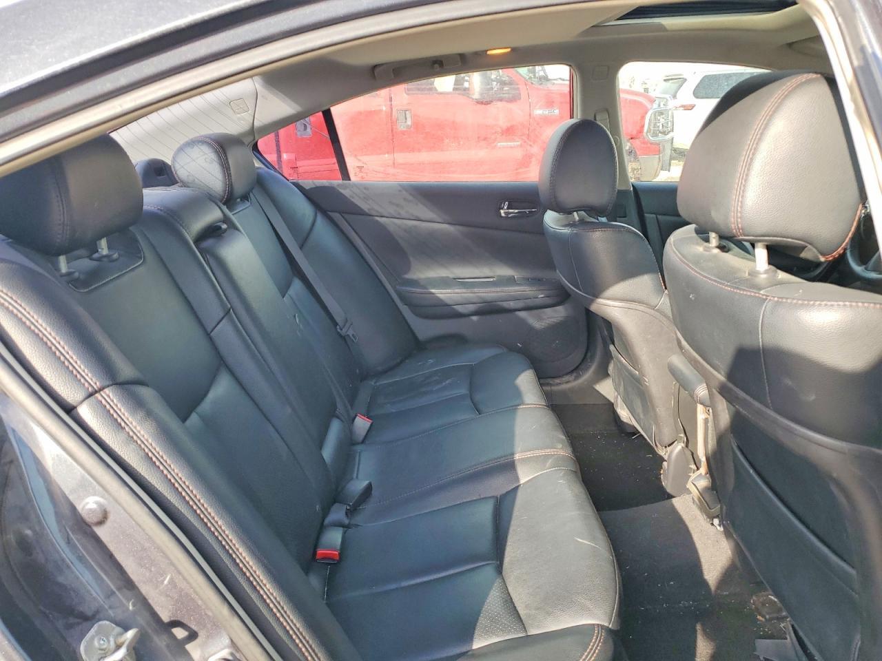 2013 Nissan Maxima s