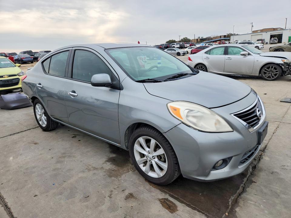 2014 Nissan Versa 1.6 sl