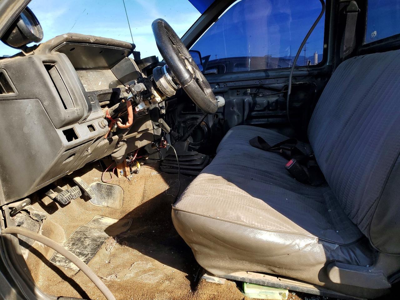 1990 Nissan Truck Base