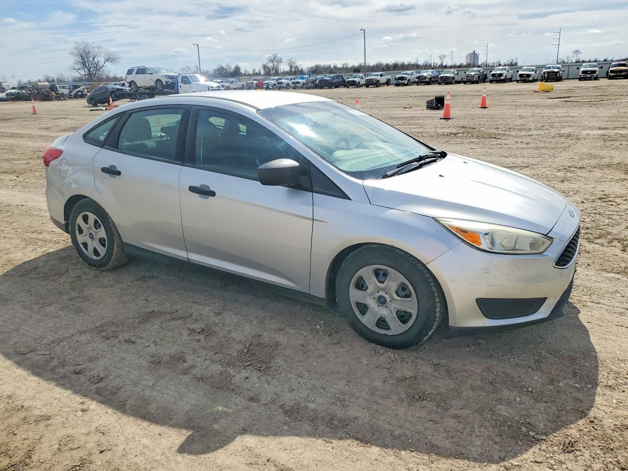 2016 Ford Focus s