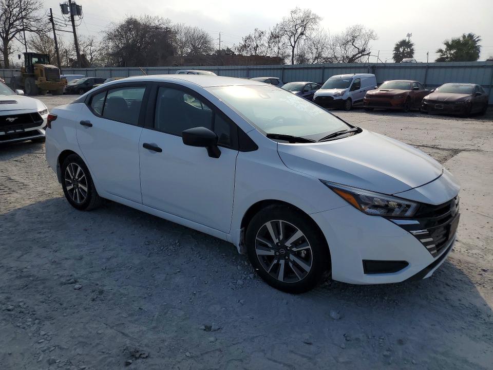 2025 Nissan Versa s