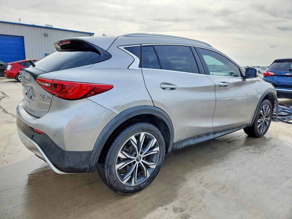 2017 Infiniti Qx30 Premium