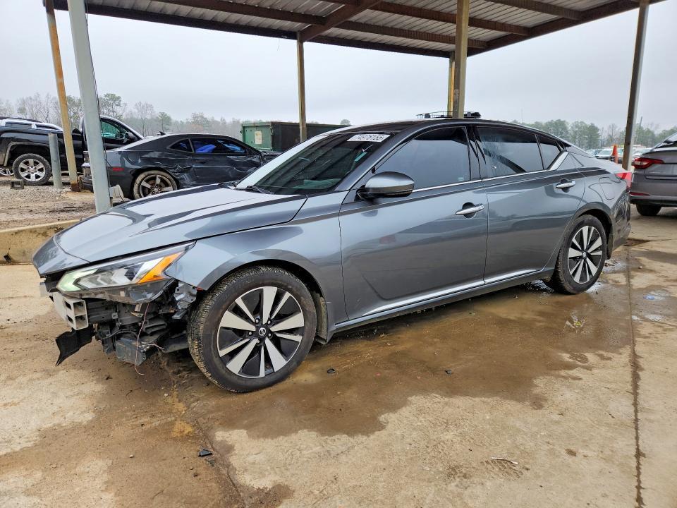 2020 Nissan Altima sv