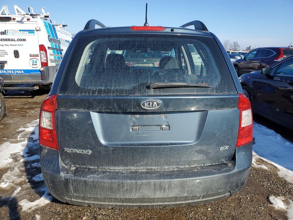 2009 KIA Rondo Base