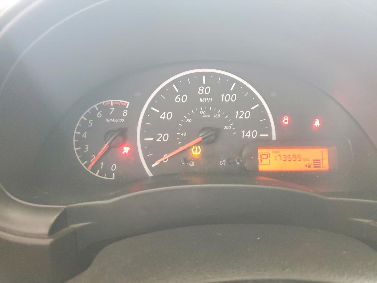 2015 Niss Versa s