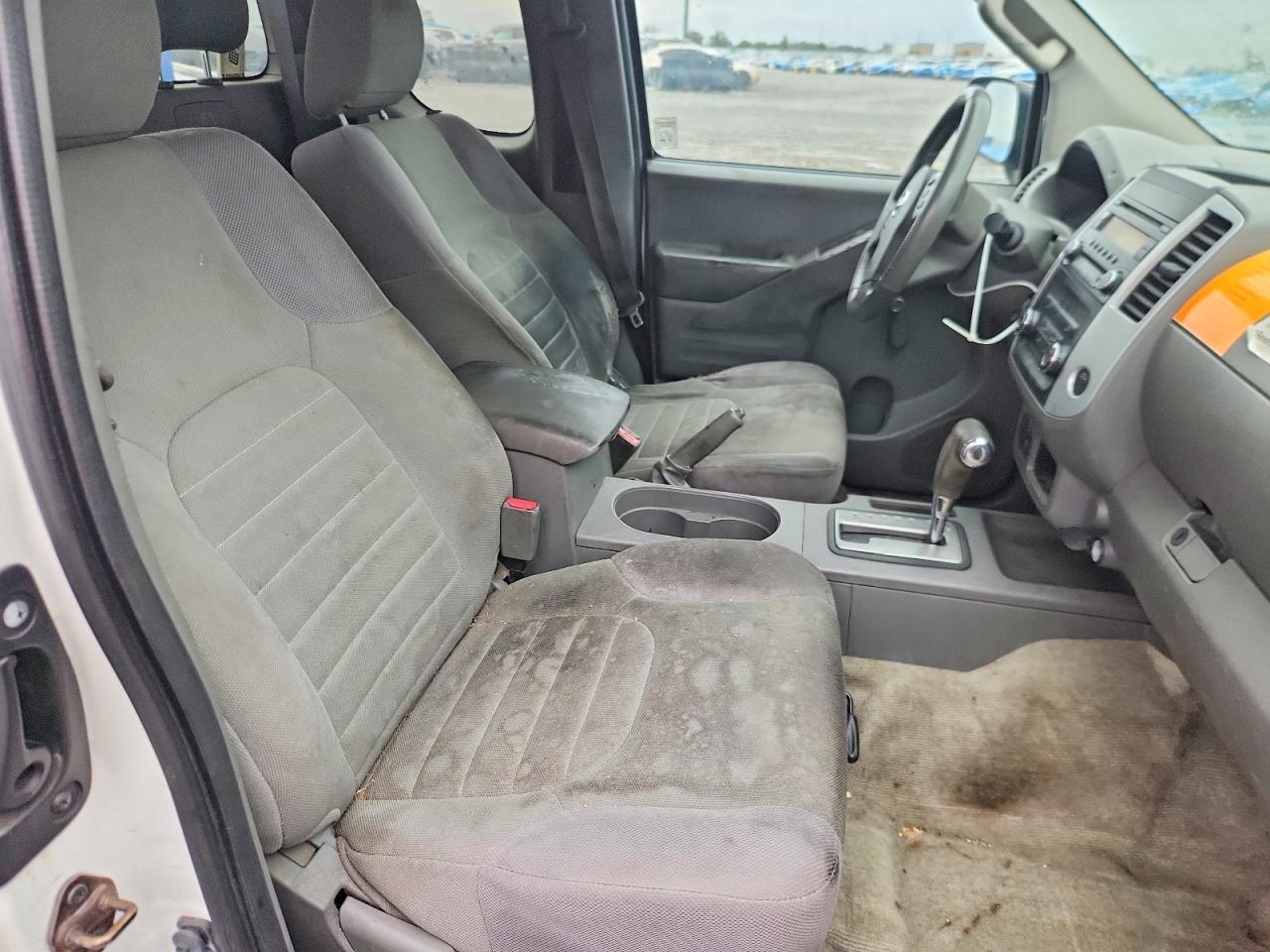 2015 Nissan Frontier S