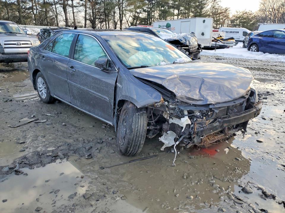2014 Toyota Camry Hybrid le