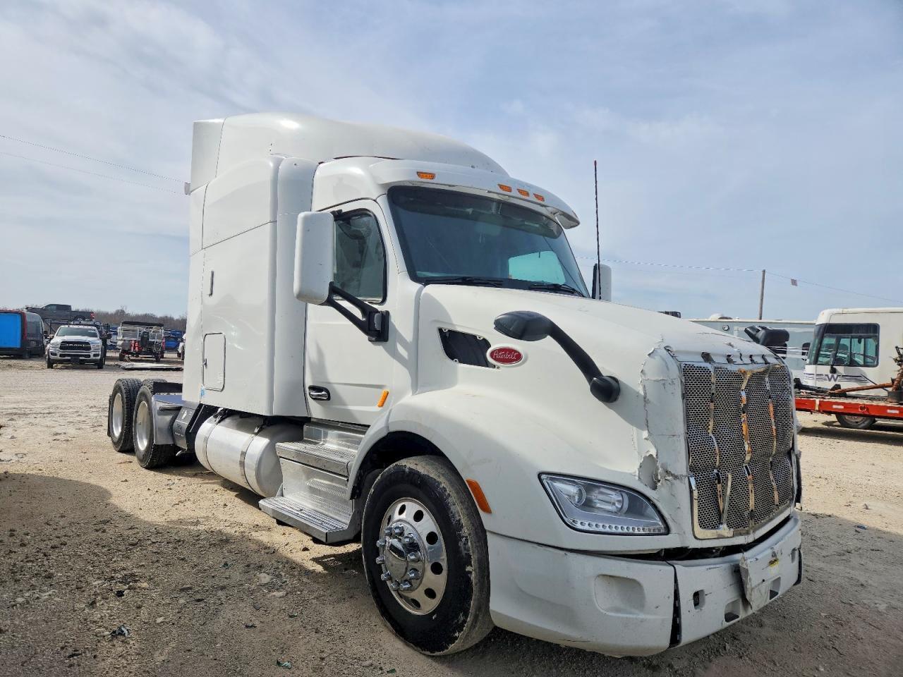 2019 Peterbilt 579 Semi Truck