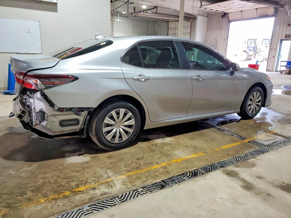2021 Toyota Camry le