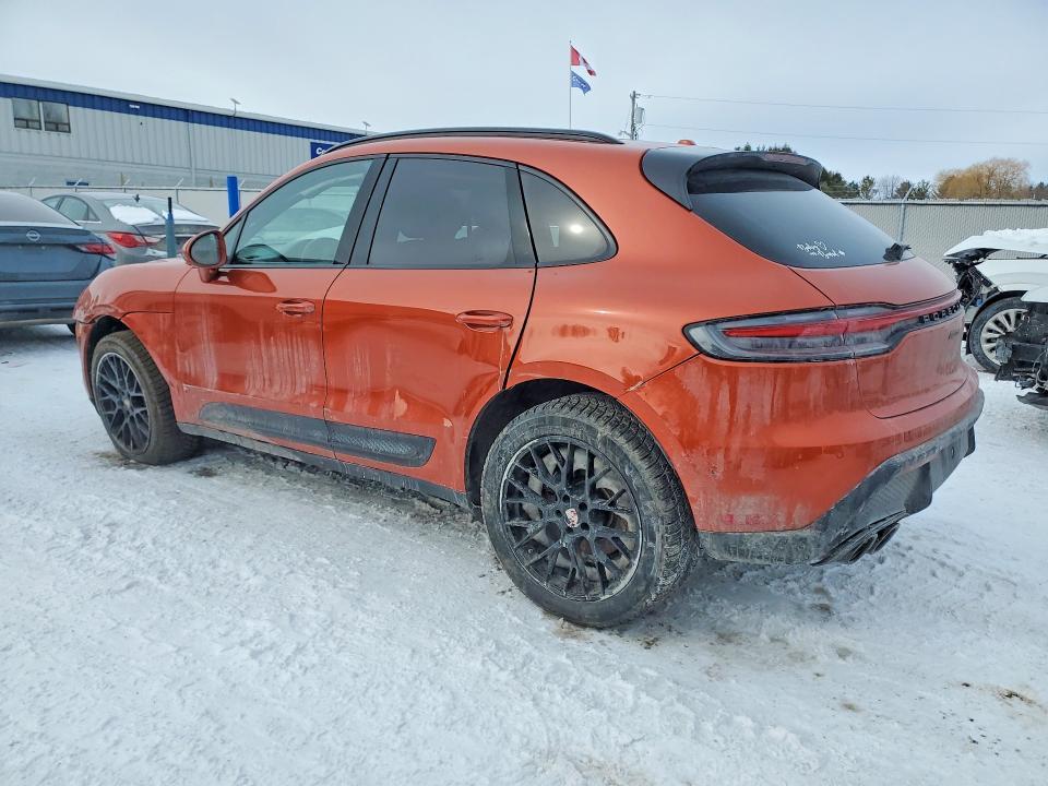 2023 Porsche Macan Base