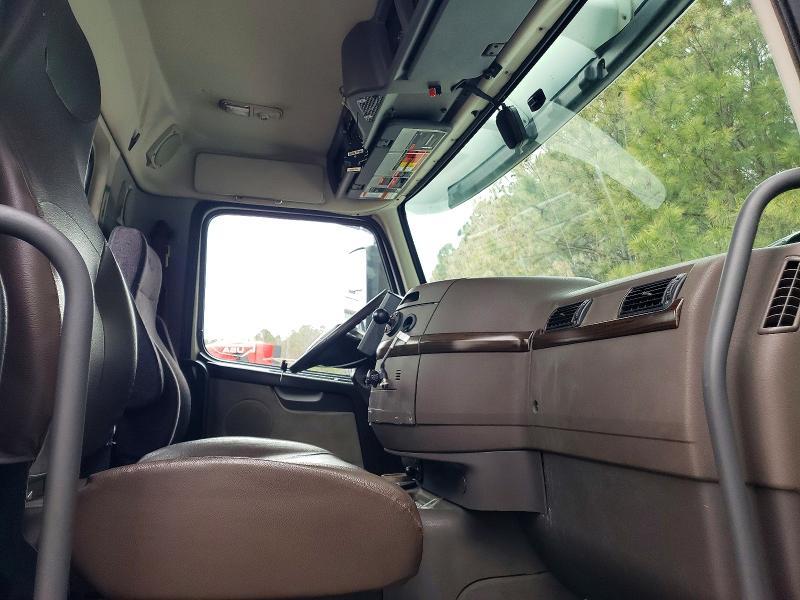 2018 Volvo VNL Semi Truck
