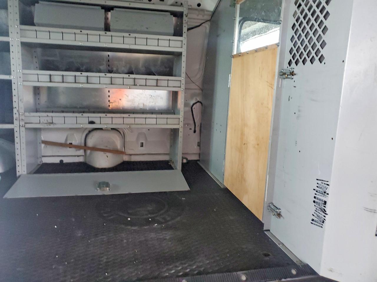 2001 Ford Econoline E350 Super Duty van