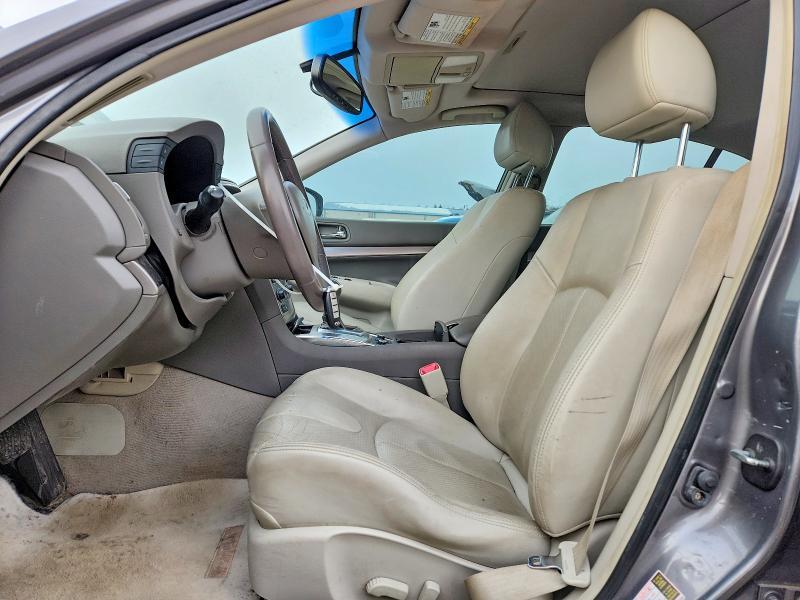 2015 Infinity Q40