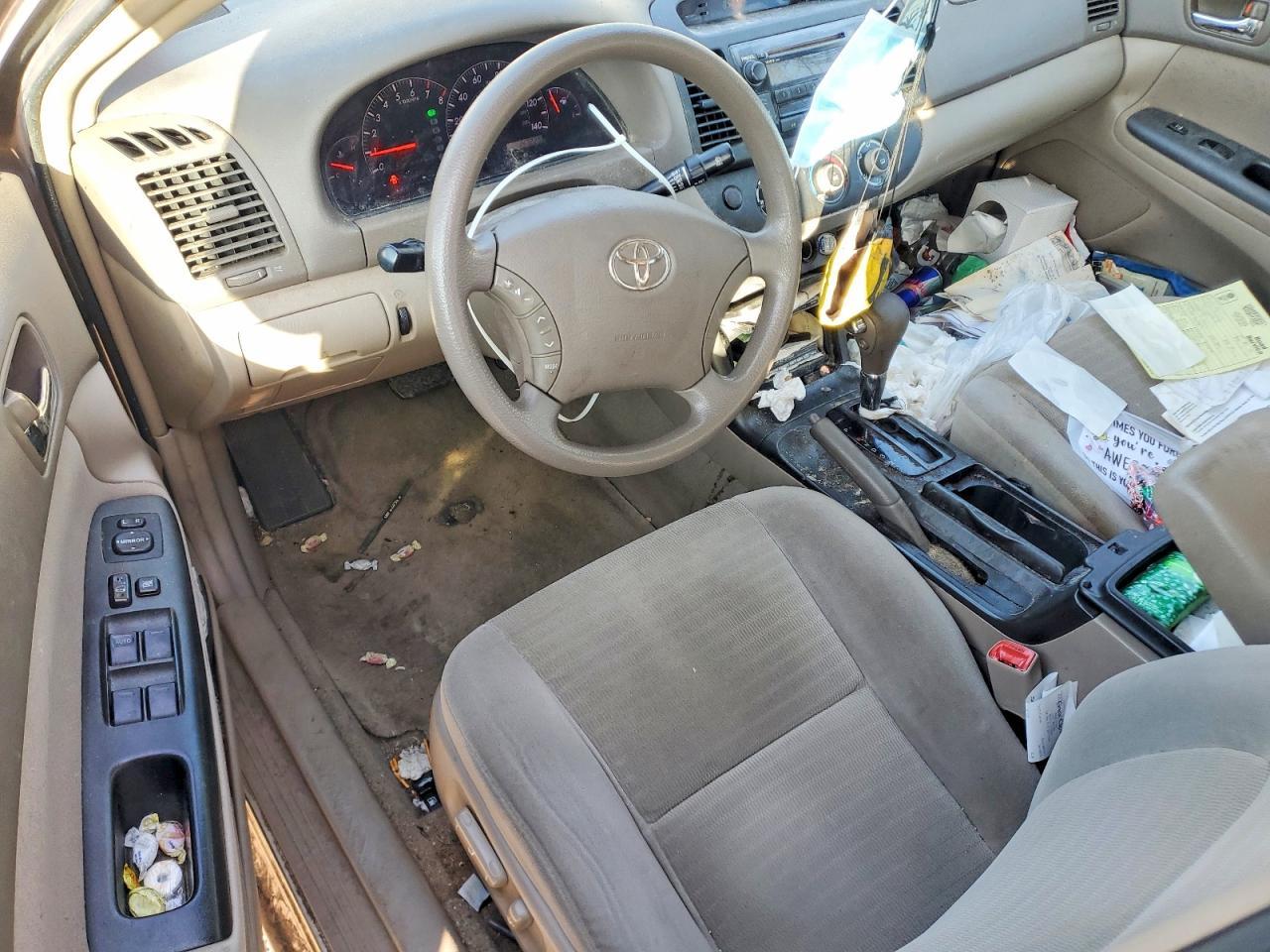 2005 Toyota Camry le