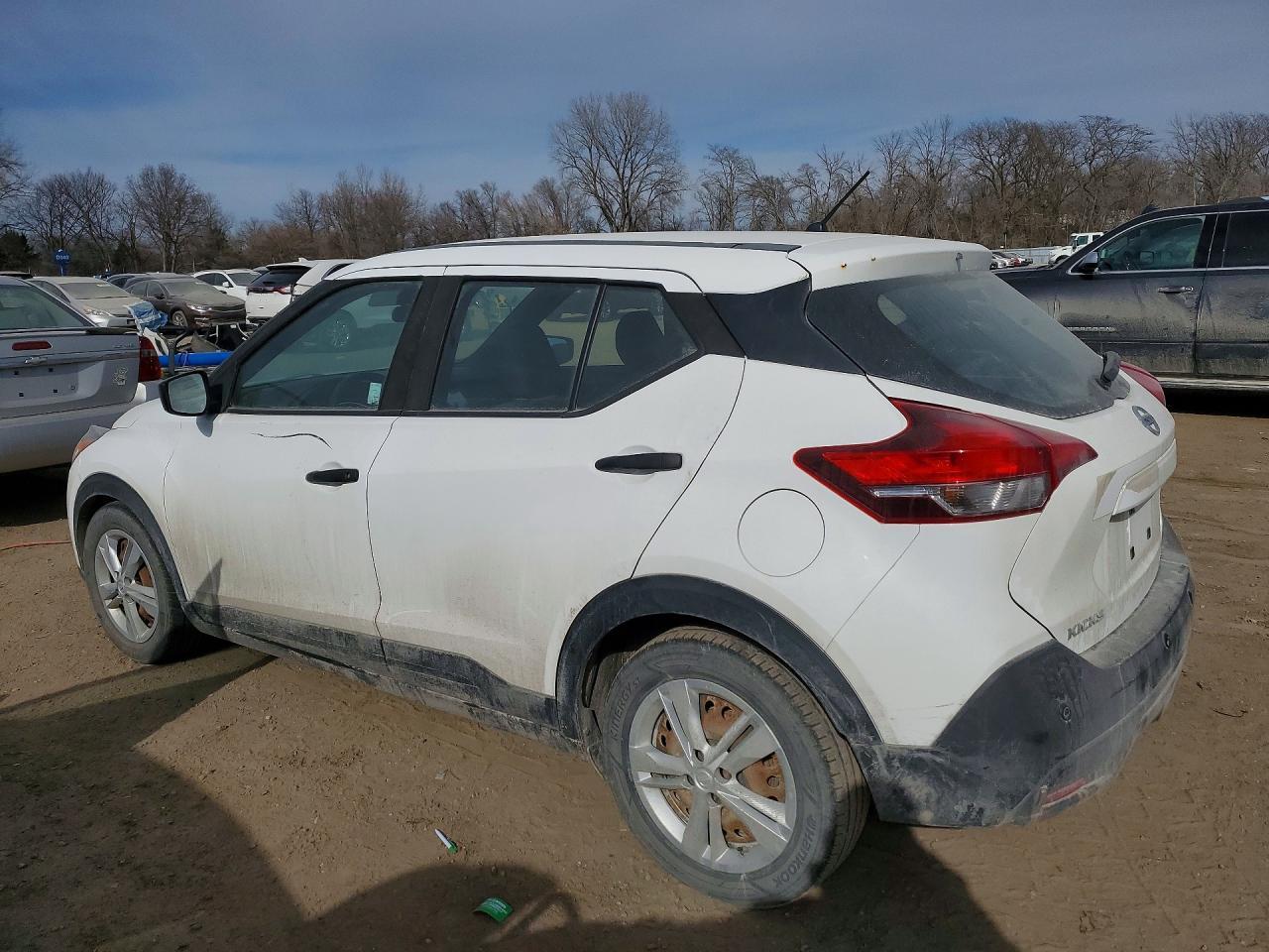 2020 Nissan Kicks s