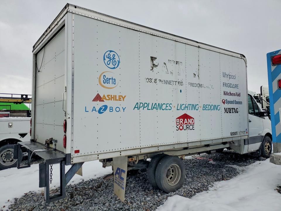 2007 Dodge Sprinter box Truck