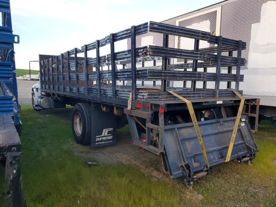 2013 International 4300 Flatbed Truck
