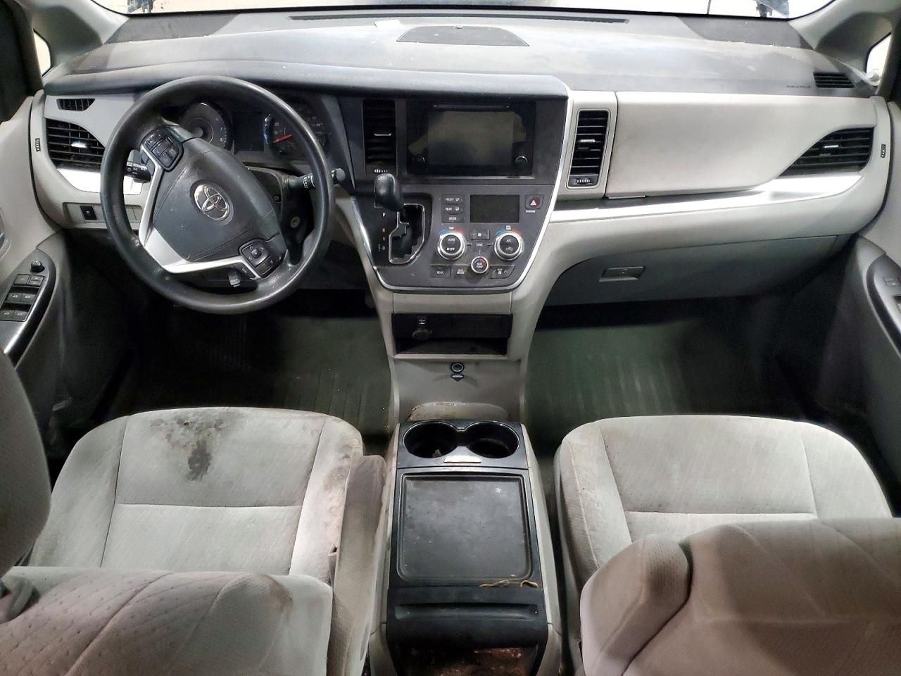 2017 Toyota Sienna le