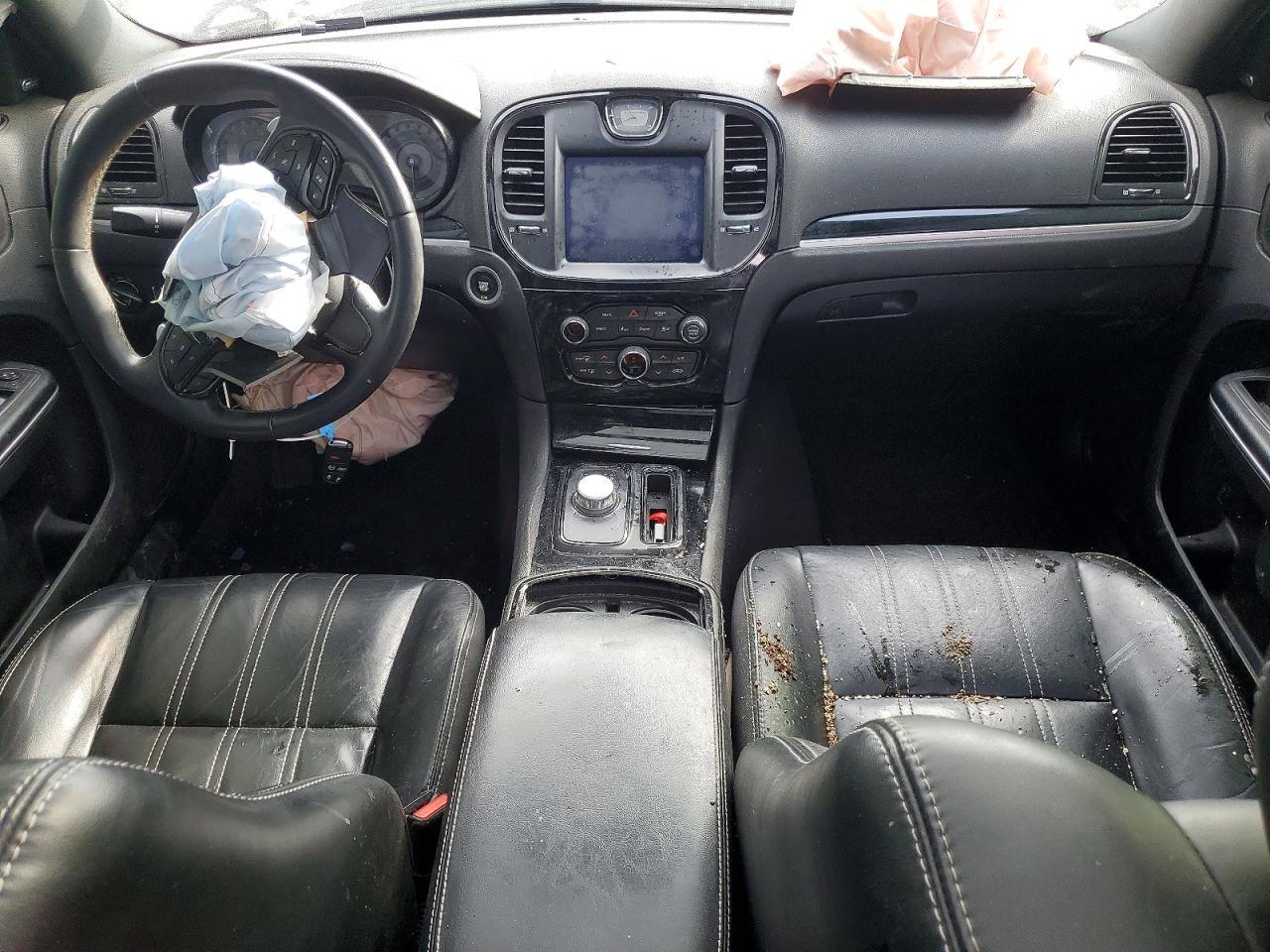 2018 Chrysler 300 s