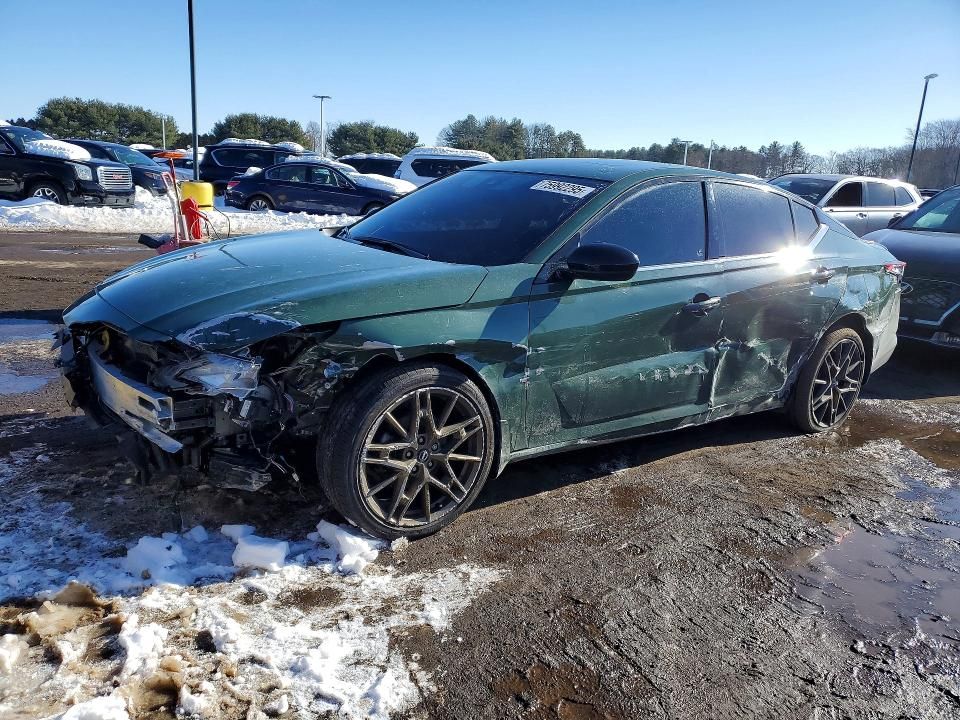 2025 Nissan Altima sr