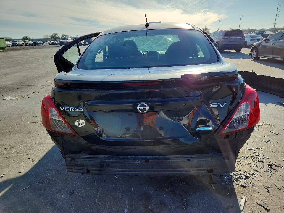 2015 Nissan Versa s