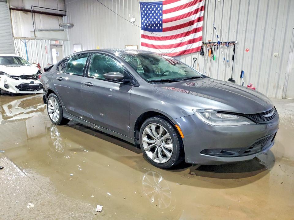 2015 Chrysler 200 s