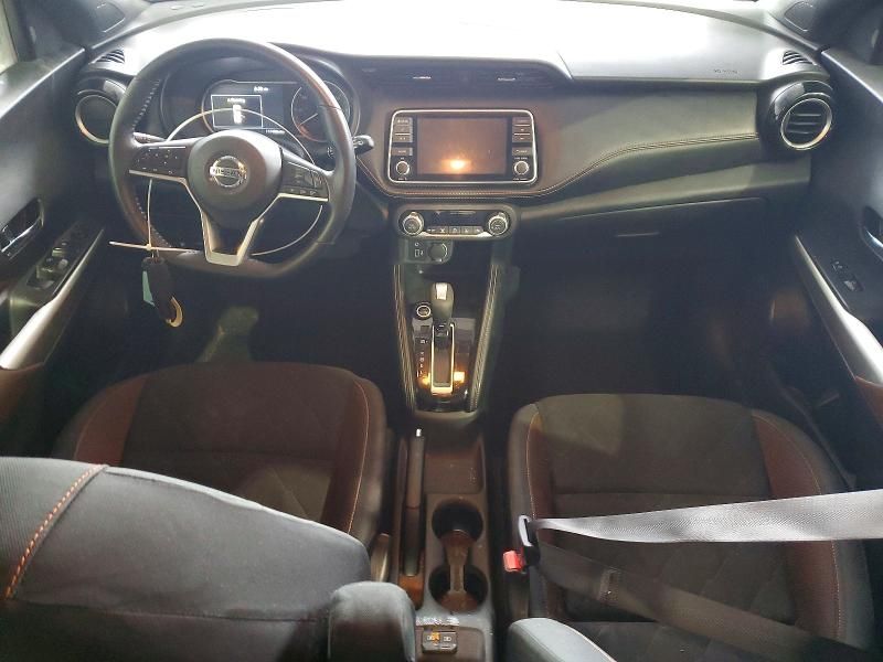 2019 Nissan Kicks s