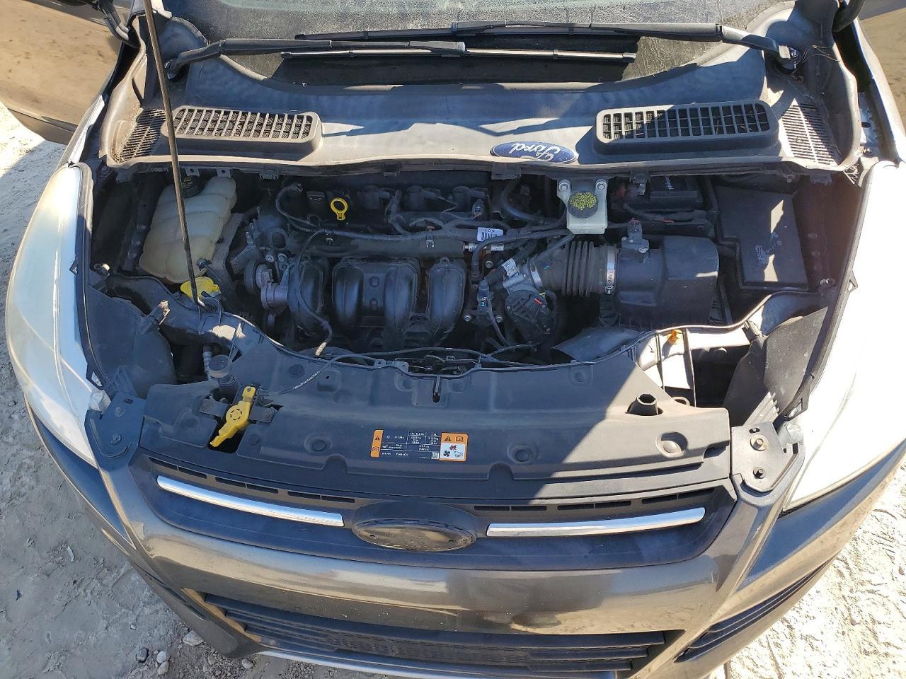 2016 Ford Escape s