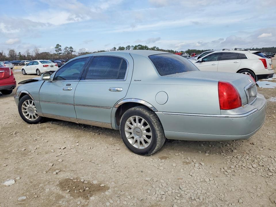 2007 Lincoln Town car Signature
