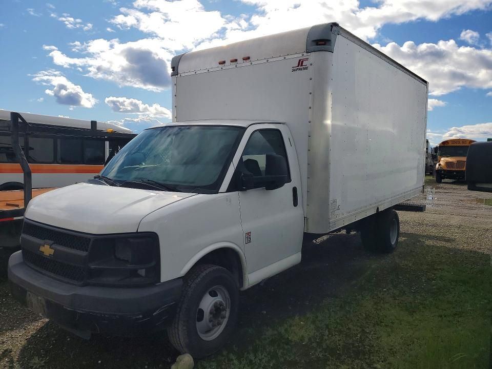 2014 Chevrolet Express box Truck