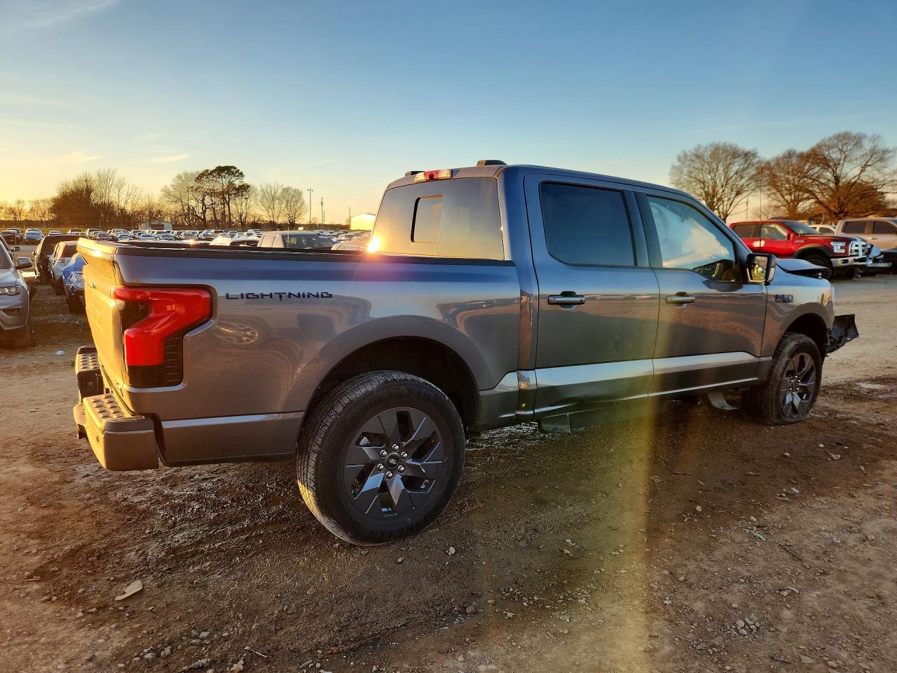 2024 Ford F150 Lightning Lariat