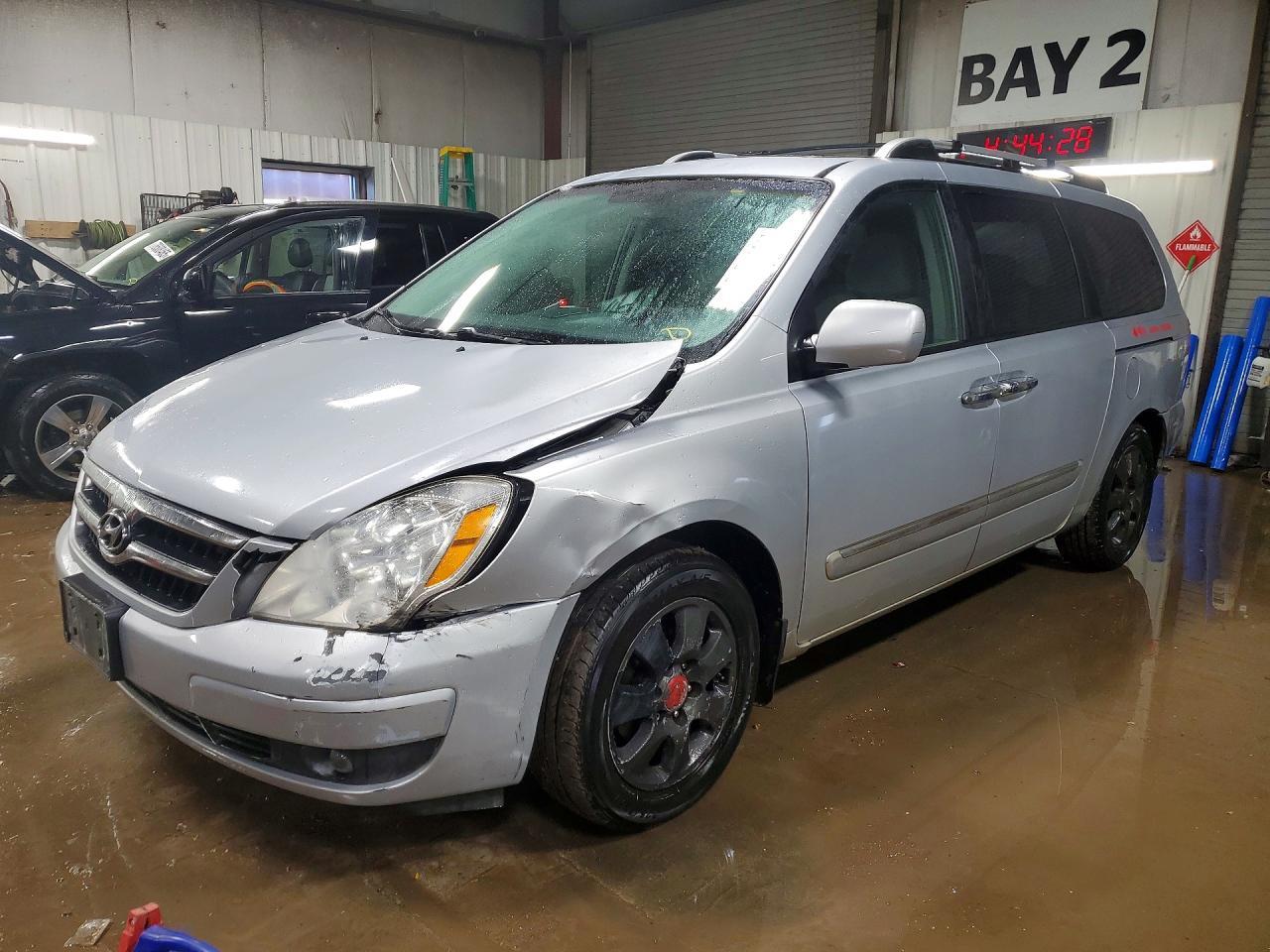 2007 Hyundai Entourage gls