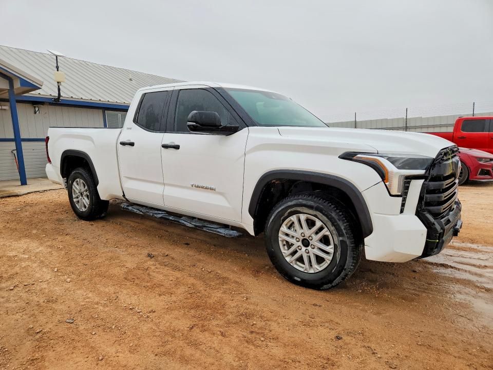 2023 Toyota Tundra Double cab sr