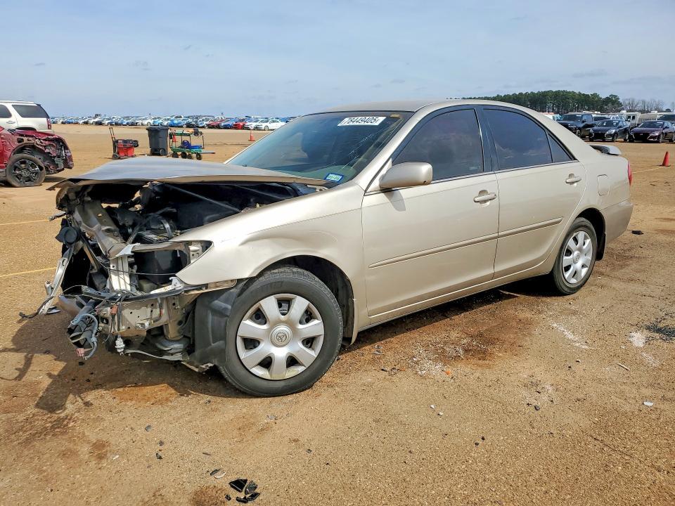 2004 Toyota Camry le