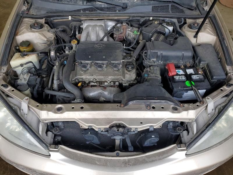 2002 Toyota Camry le